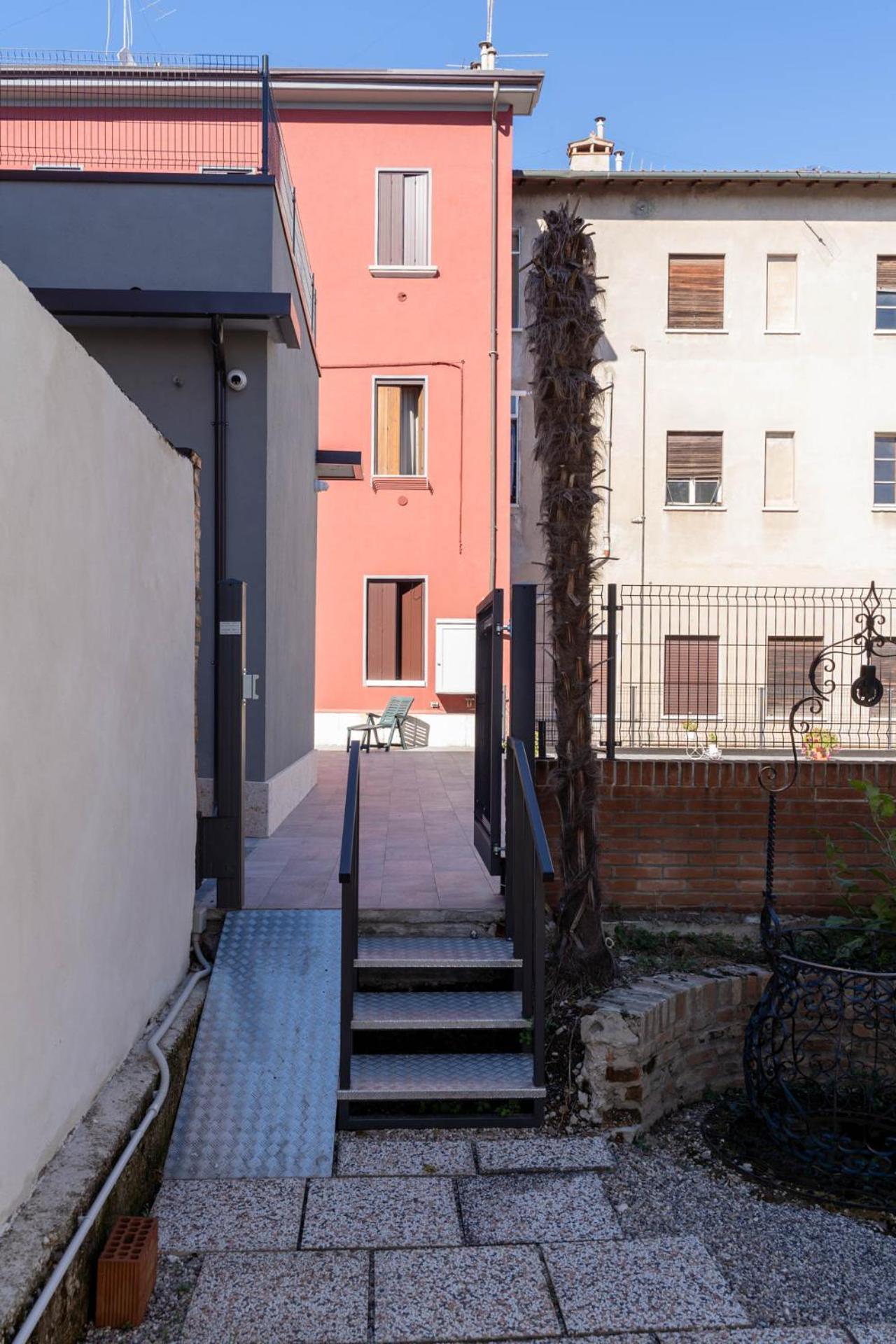 Отель Residenza Grazioli 2 Верона Экстерьер фото